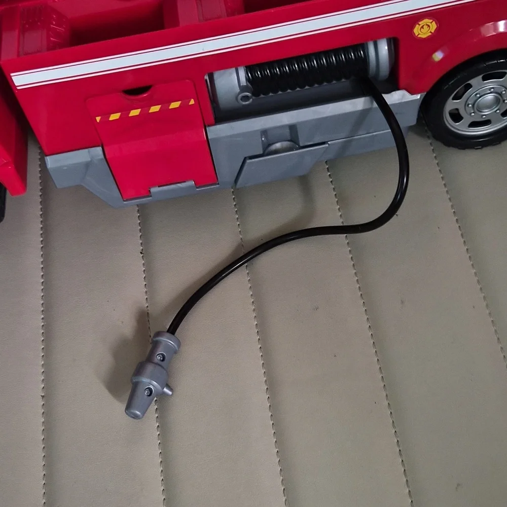 Paw Patrol Marshall Red Kids Fire Truck Toy with Extendable Ladder